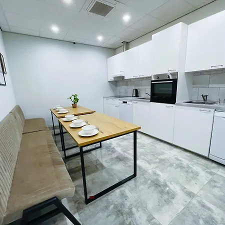 Lejlighed Aircon-suite With Shared Kitchen And Free Parking