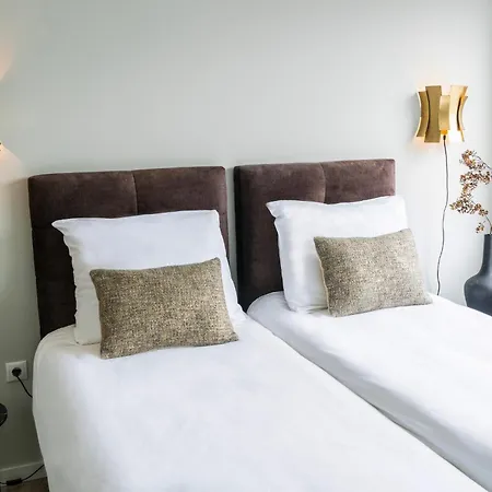 Aircon Near Tilburg & Efteling Park 아파트 *