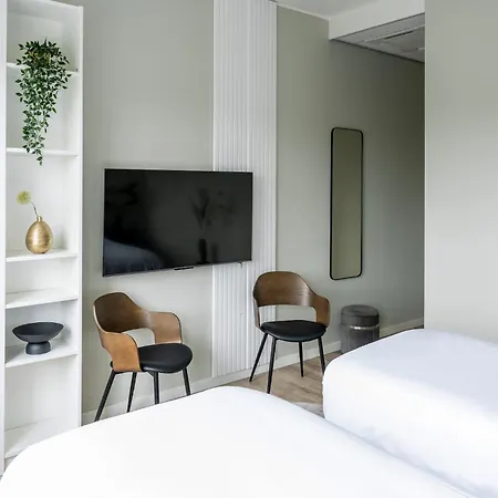 Aircon Near Tilburg & Efteling Park 아파트 Geertruidenberg